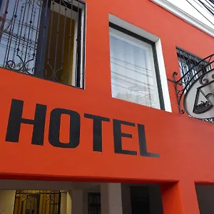 Aries Y Libra Bed and breakfast Mérida